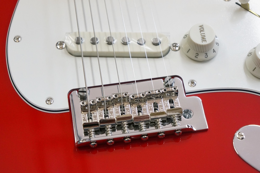 Fender Made in Japan Hybrid II Stratocaster - Modena Red - / 楽器